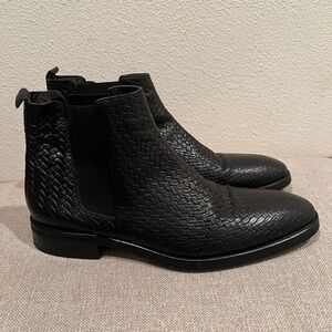 Sardinelli men’s Chelsea boots size 10.5 black woven boots mint
